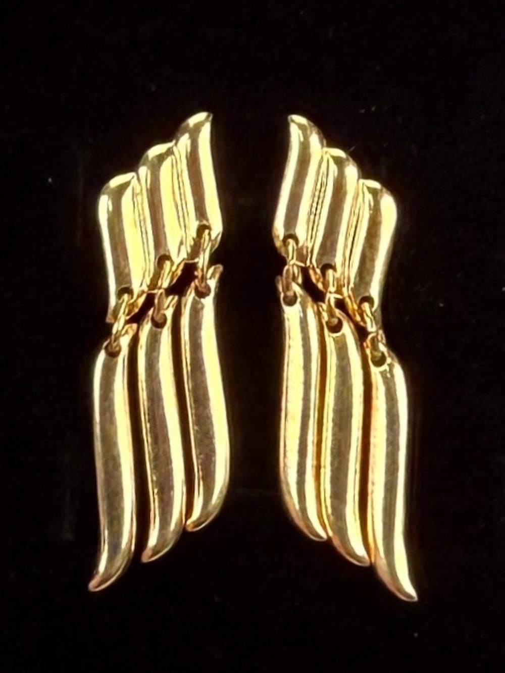 Chic Vintage Goldtone Dangle Pierced Earrings